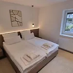 Boarderspalace Luxury With Private Sauna * مالنتز